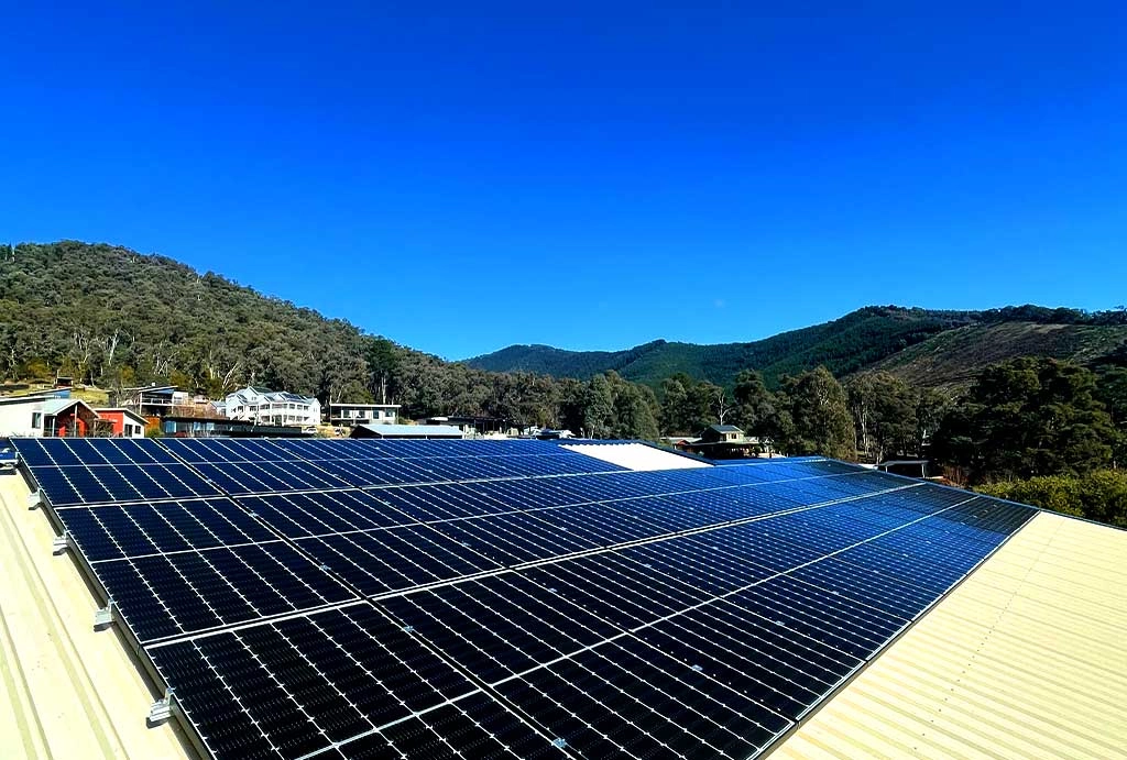 benefits of installing commercial solar in Adelaide