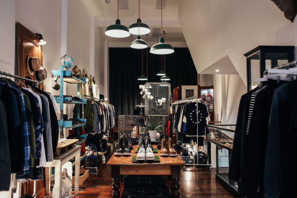 Retail Stores & Shopping Centres We install systems that balance cooling and energy efficiency while enhancing customer experience.